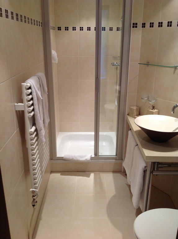 Auberge De Dully Room photo