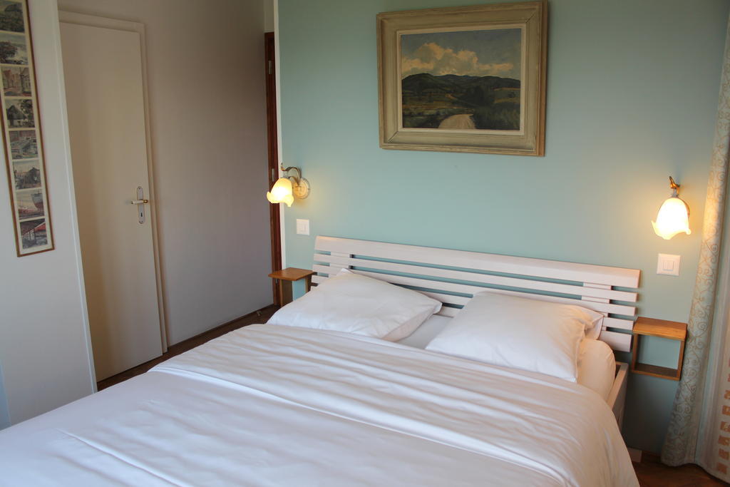Auberge De Dully Room photo