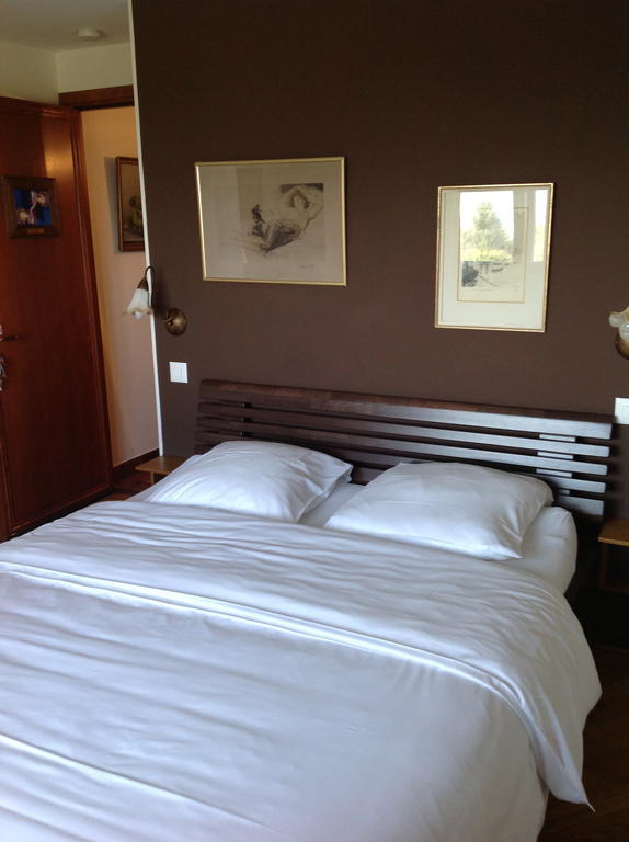 Auberge De Dully Room photo